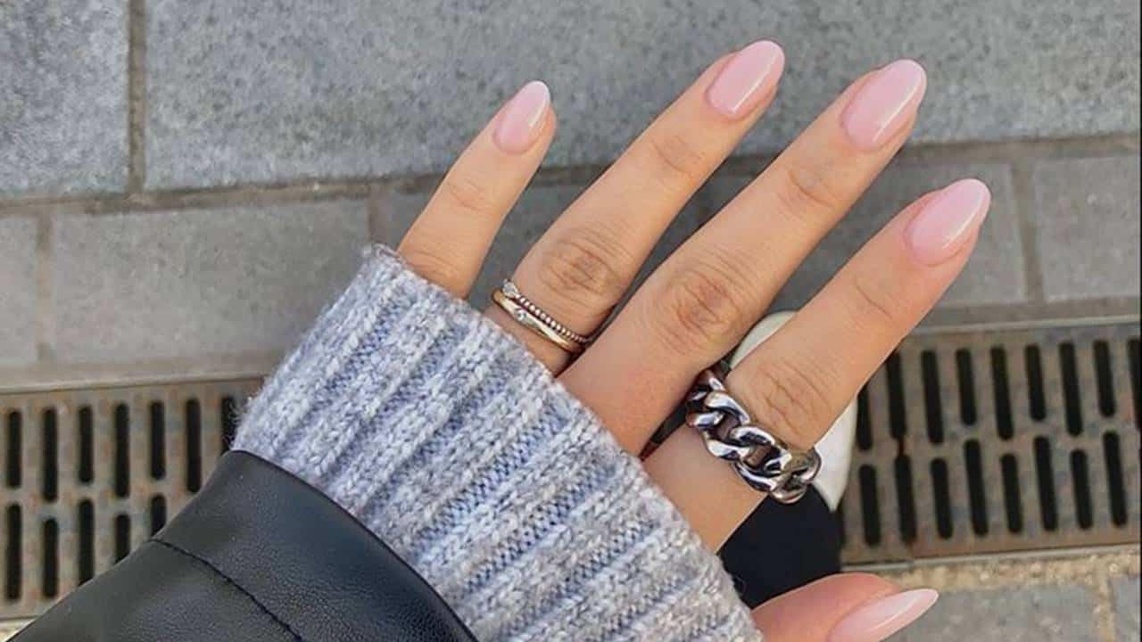 Manicure americana: Como fazer e a diferença da francesinha