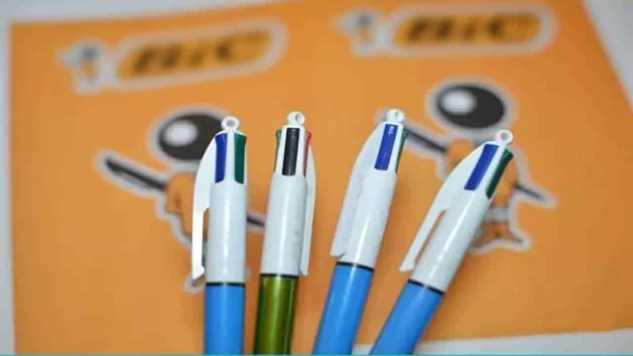 Para que serve a bola da caneta Bic 4 cores?