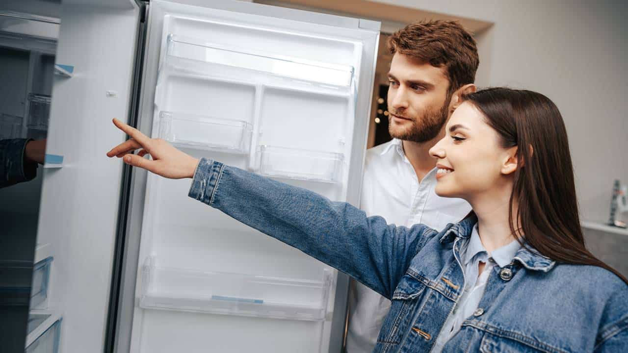 7 regras para sua geladeira consumir menos energia e economizar dinheiro