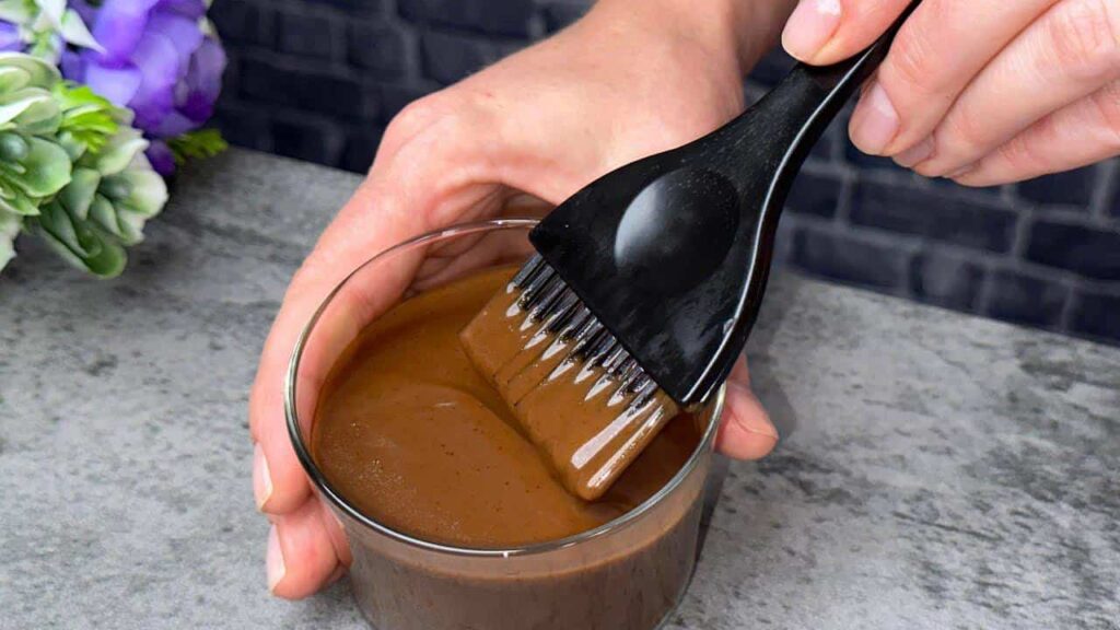 Tintura natural para recuperar a cor natural do cabelo e cobrir os grisalhos