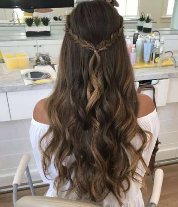 Cabelo meio preso com trança