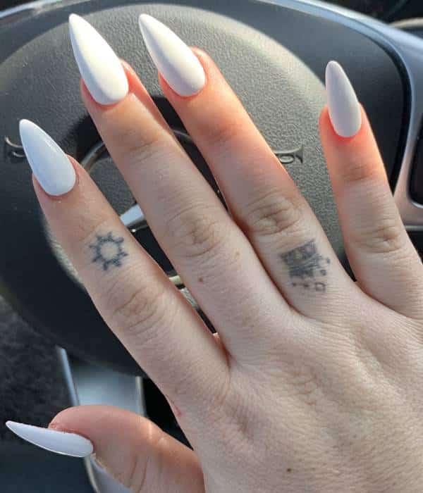 Unhas Brancas Elegância Minimalista