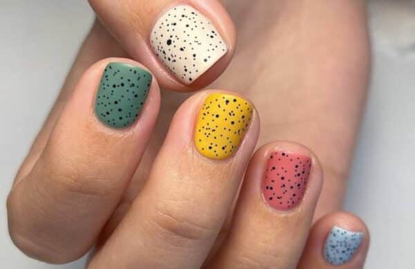 3 designs de unhas super fáceis que você mesma pode fazer em casa!