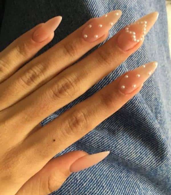 Unhas Criativas com Pérolas