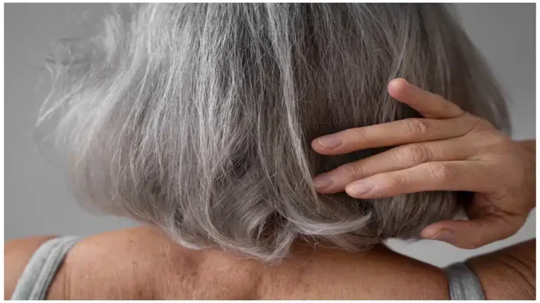 Escurecer os grisalhos sem danificar o cabelo
