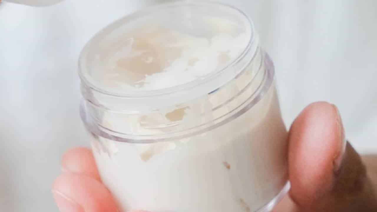 Como fazer o creme hidratante caseiro para ter uma pele sem rugas e sem manchas