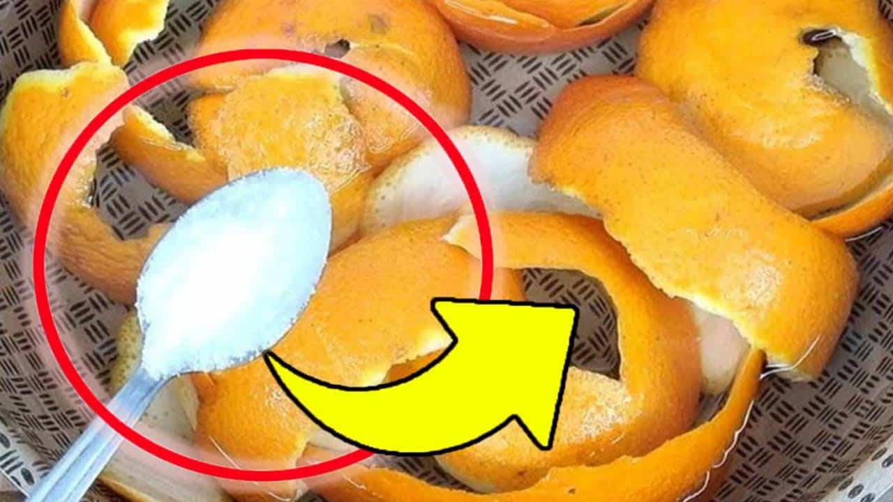 misturar cascas de laranja com sal