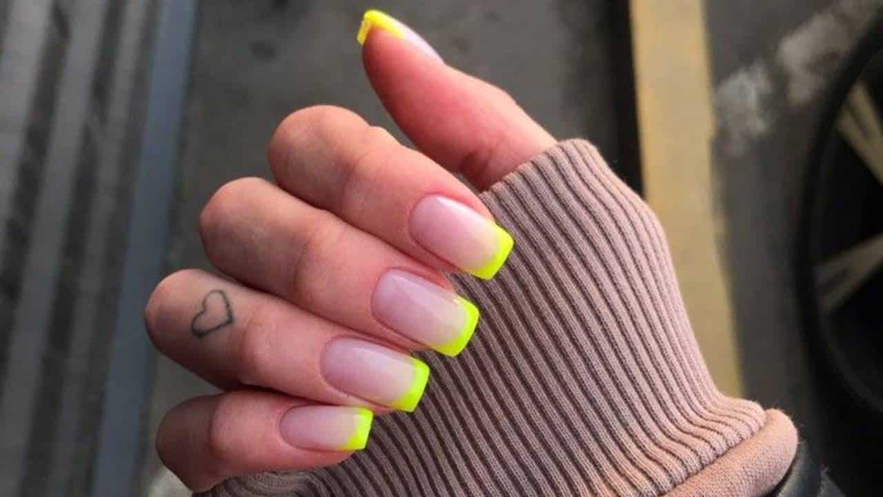 Francesinha fluorescente: 3 designs que rejuvenescem as mãos!