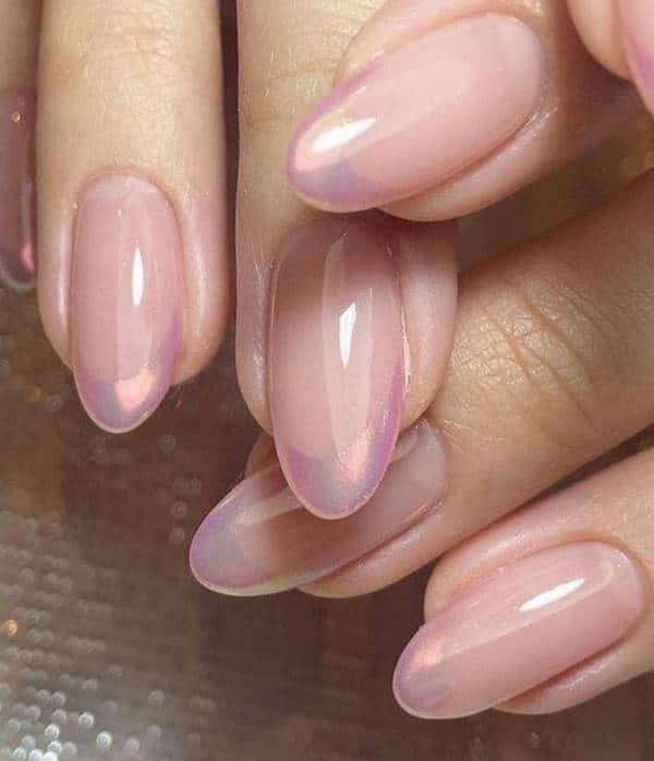 modelo de unhas com francesinah perolada rosa