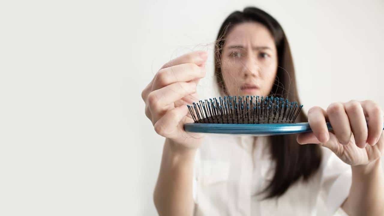 Evite a queda de cabelo com o ingrediente que fortalece da raiz às pontas