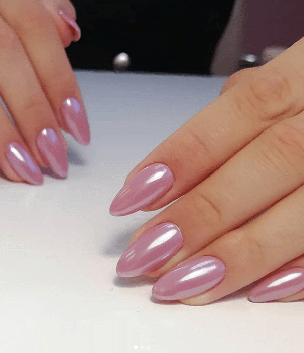 unhas classicas rosa bebe perolada