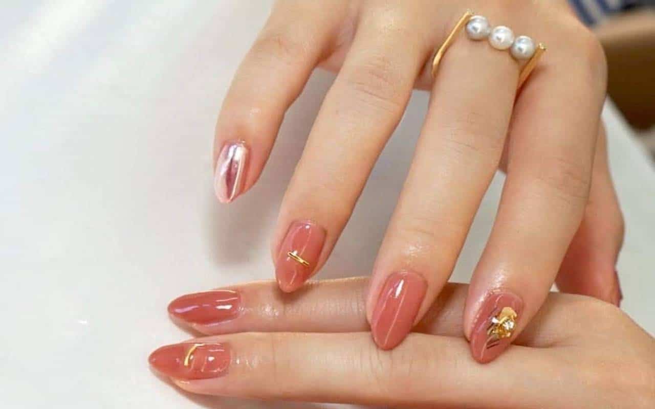 Manicure coreana: 3 modelos de unhas delicadas que duram muito tempo!