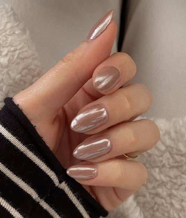 3 designs de unhas nude perfeitos para combinar com qualquer look!