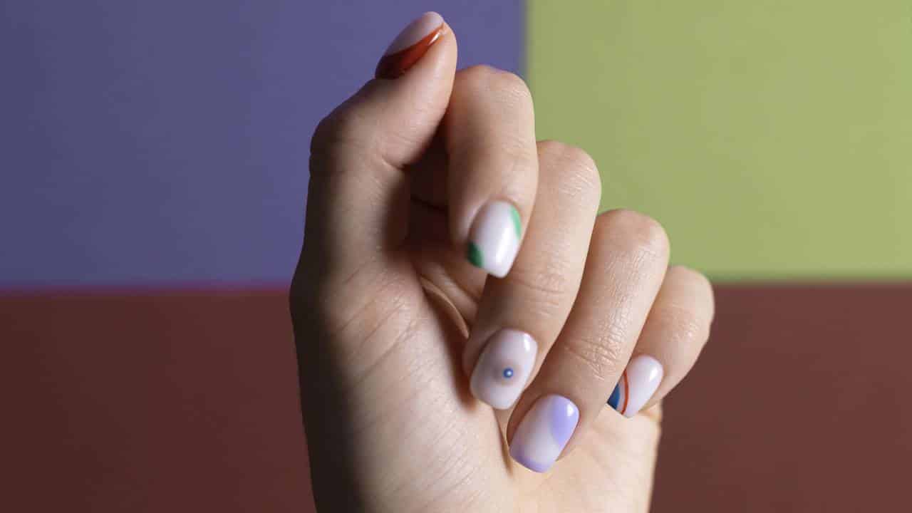 Unhas curtas: 4 designs que vão te inspirar para próxima manicure