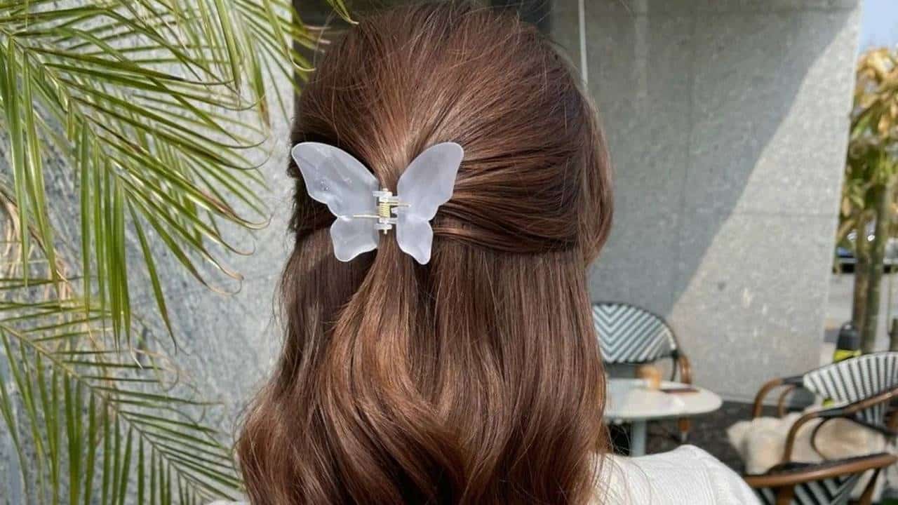 3 penteados simples com presilhas de borboleta para te encantar!