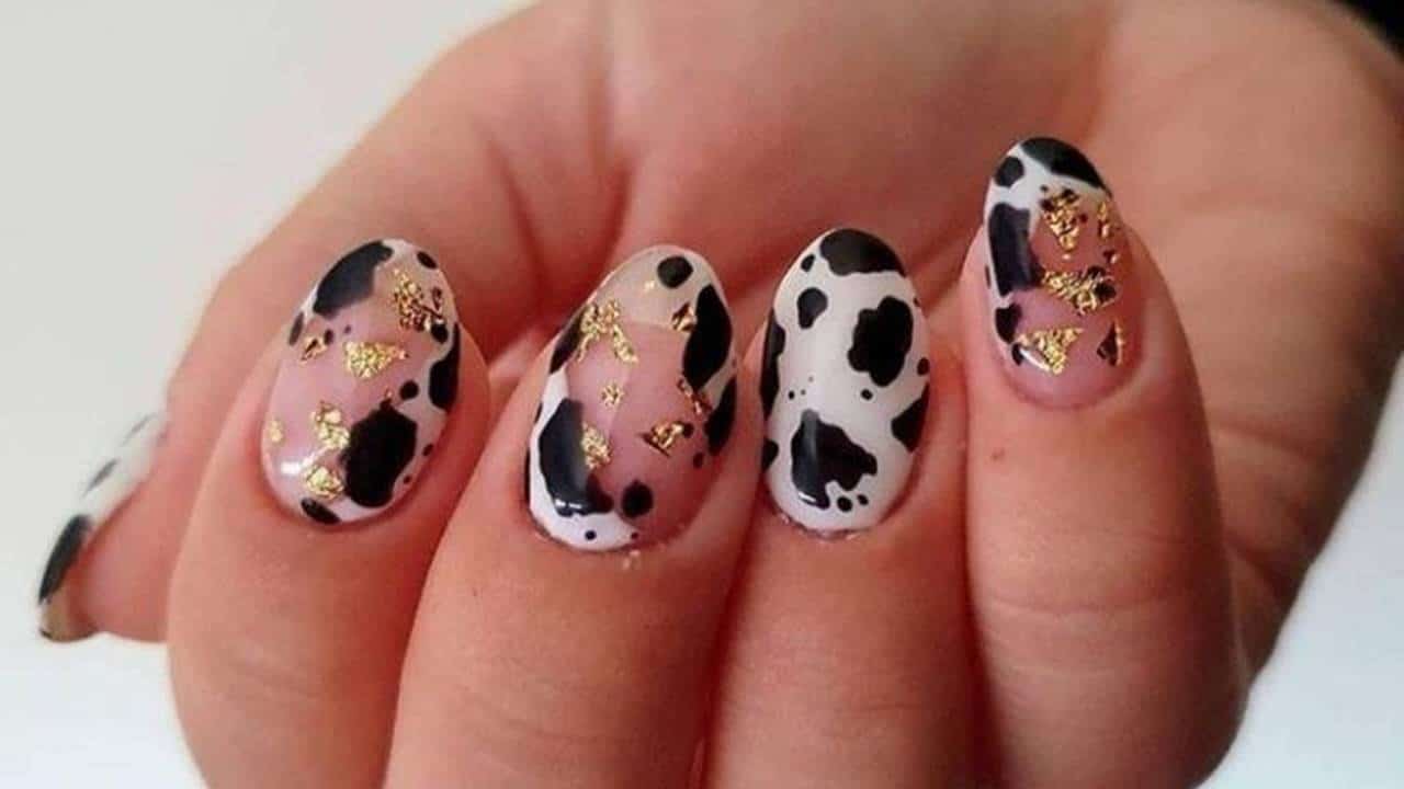 Unhas com toques de animal print