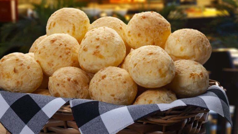 Pão de queijo rápido no liquidificador