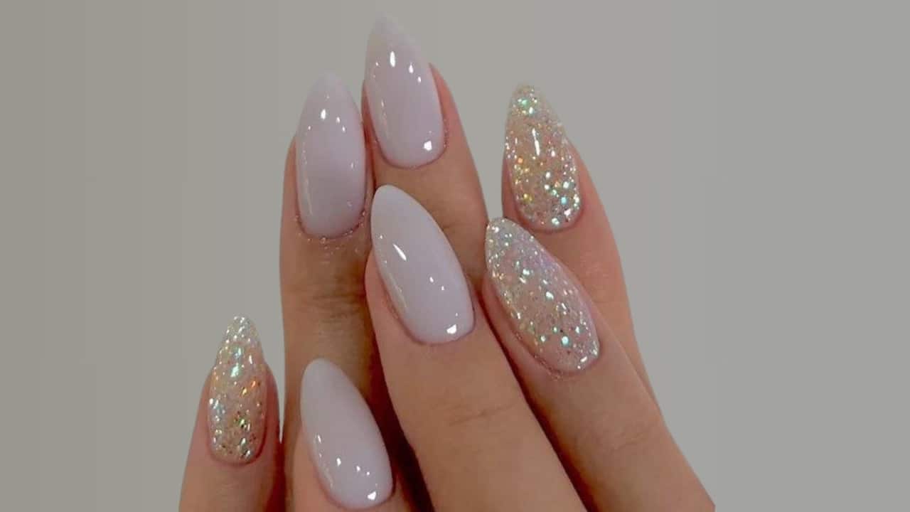 Unhas Milky para eventos chiques!