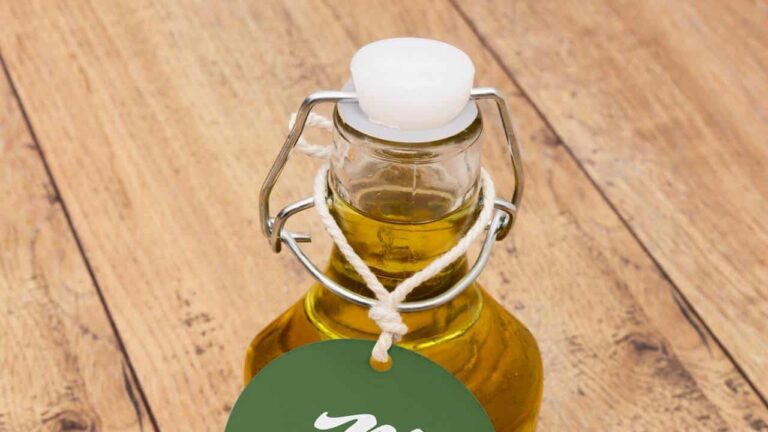 Prepare seu próprio óleo natural mágico