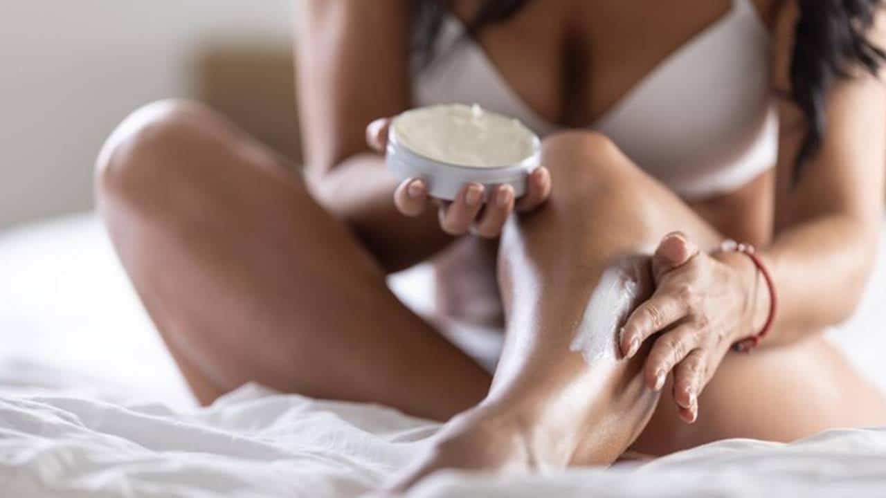 Aprenda fazer 3 tipos de creme corporal caseiro para nutrir a pele