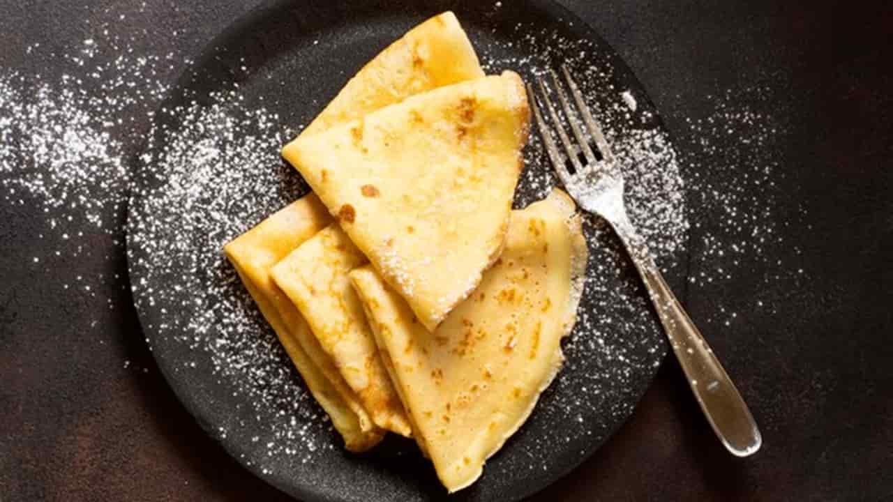 Crepes de ameixa: Receita FÁCIL com ameixa em calda