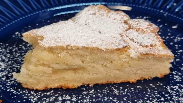 Bolo de iogurte sem ovo: Esta receita é rápida