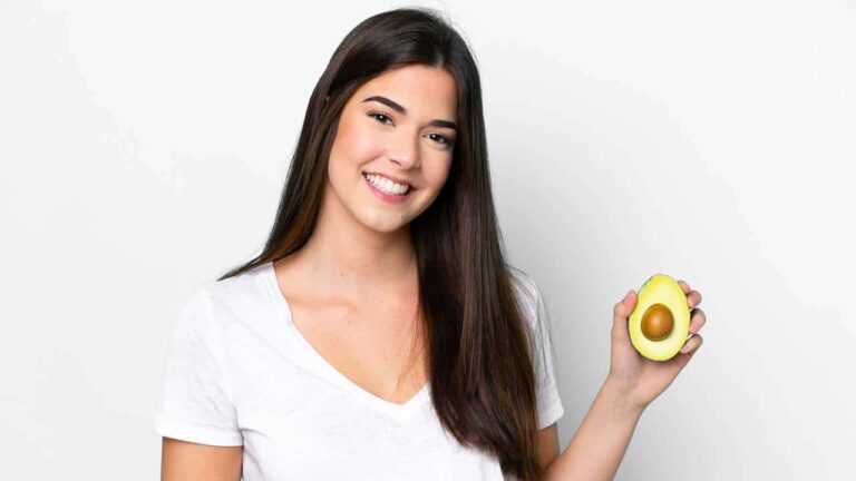Consiga um cabelo liso e bonito sem usar química nem ferramentas de calor