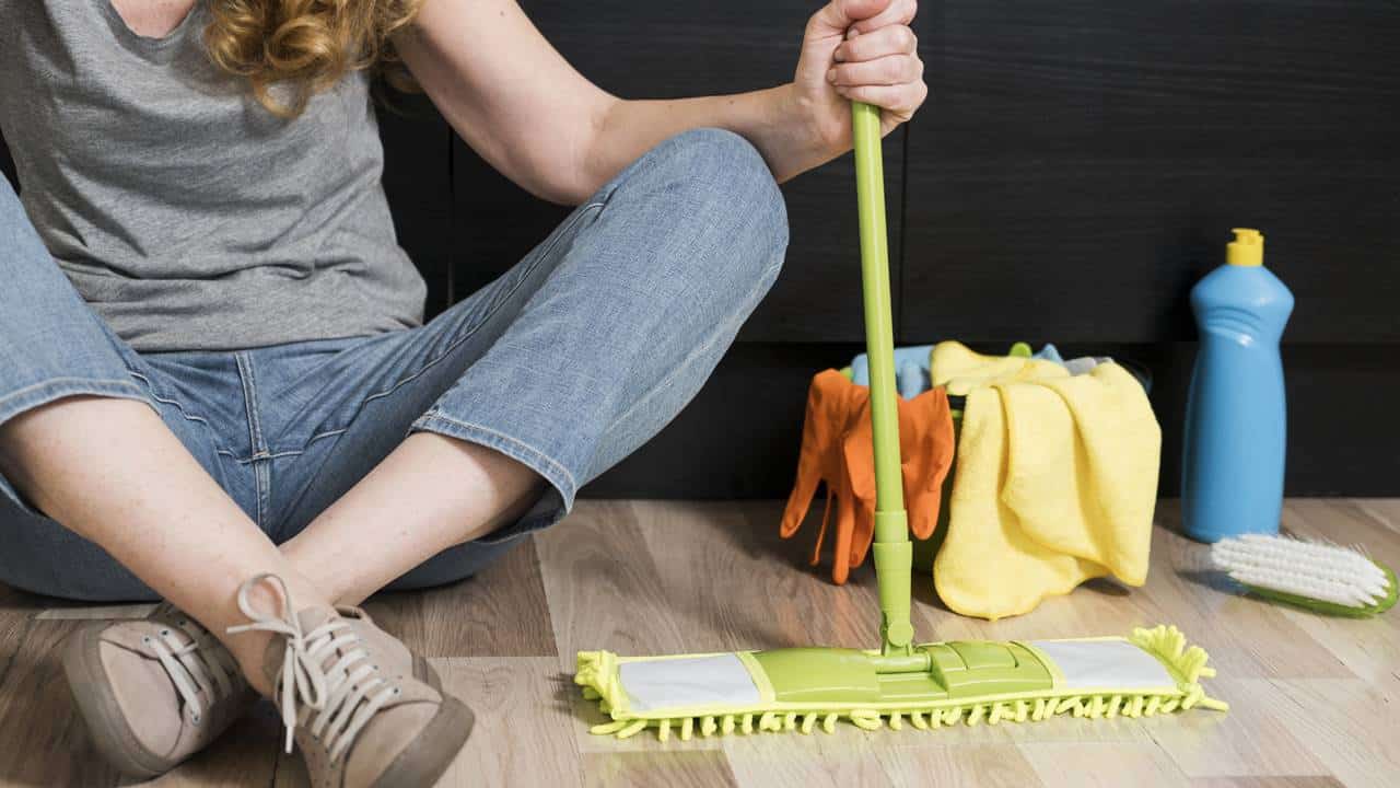 O que é bom para limpar a cozinha?