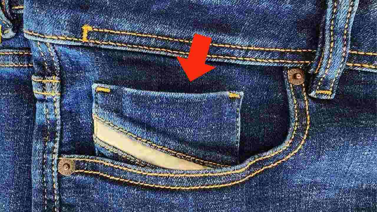 pequeno bolso na frente da sua calça jeans?