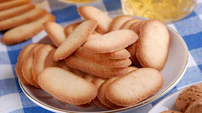 Receita de Biscoitos língua de gato