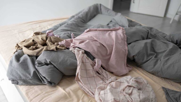 NUNCA mais deve arrumar sua cama
