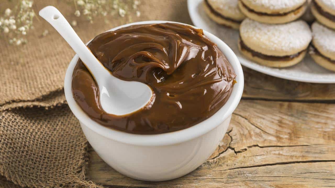 Creme de chocolate: Uma receita irresistível para suas sobremesas!