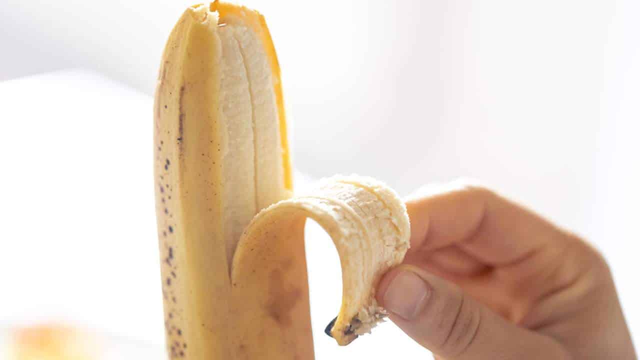Usar casca de banana