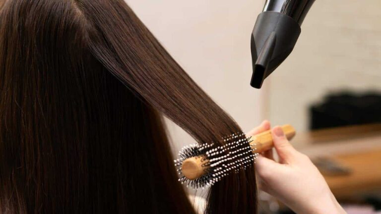 Queratina sem produtos químicos para alisar o cabelo