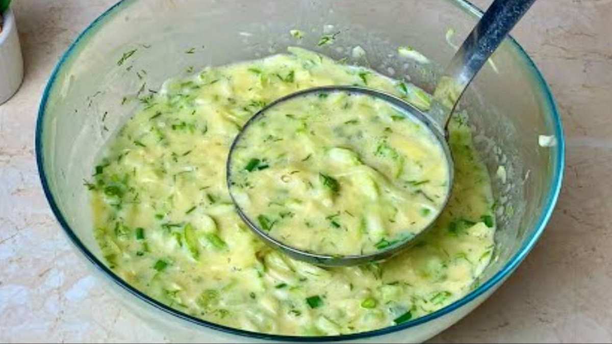 massa de panqueca: ralo abobrinha e batata