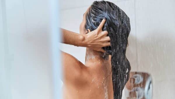 Enriqueça seu shampoo cabelo em casa