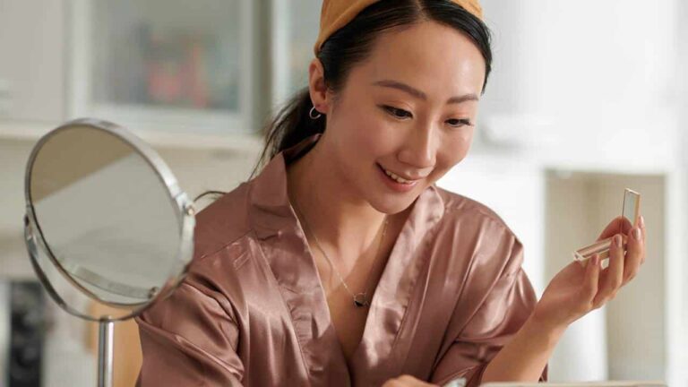 Maquiagem coreana para aumentar os olhos