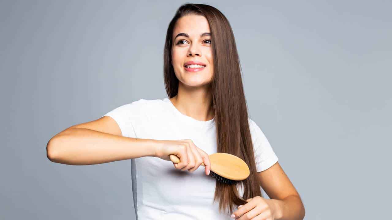 Como usar bicarbonato de sódio para alisar e dar brilho ao cabelo?