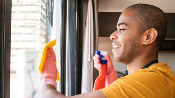 limpar janelas sem deixar arranhão
