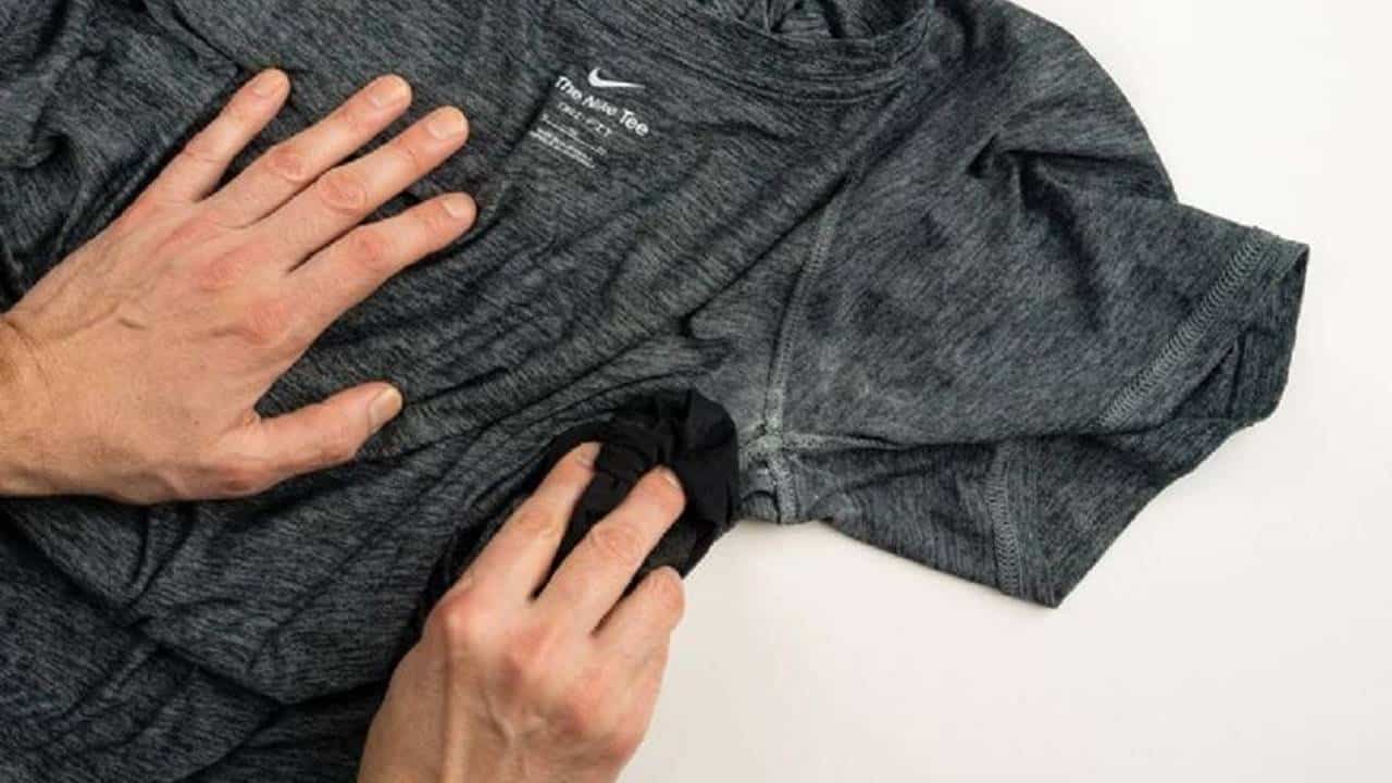 Mistura poderosa para remover manchas de desodorante das roupas