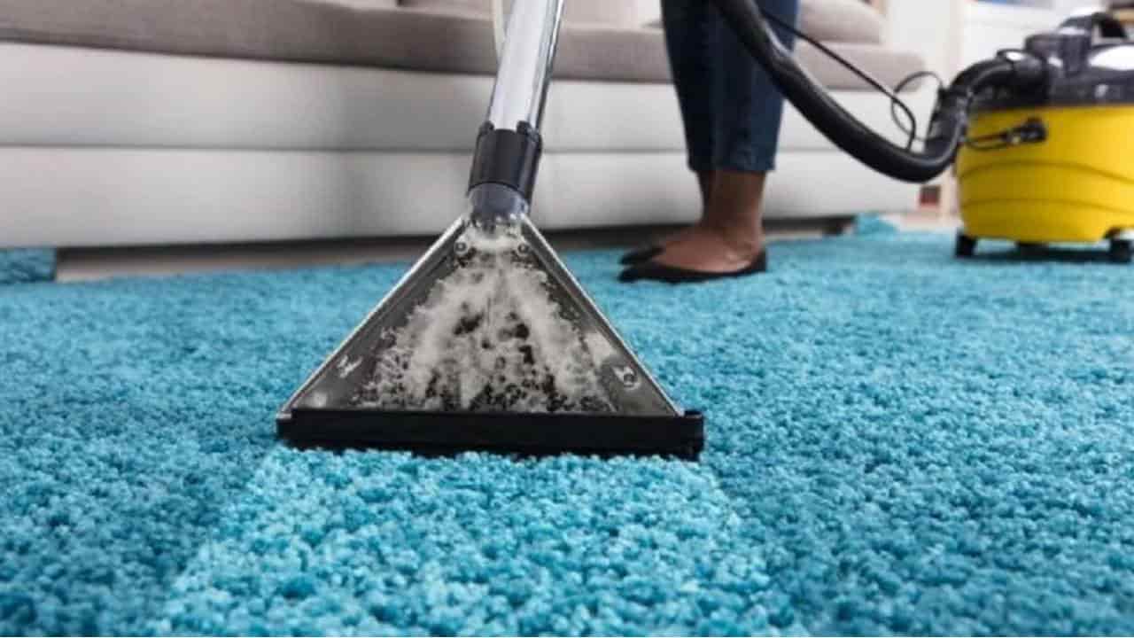 Como limpar tapetes em casa com produtos caseiros sem estragá-los