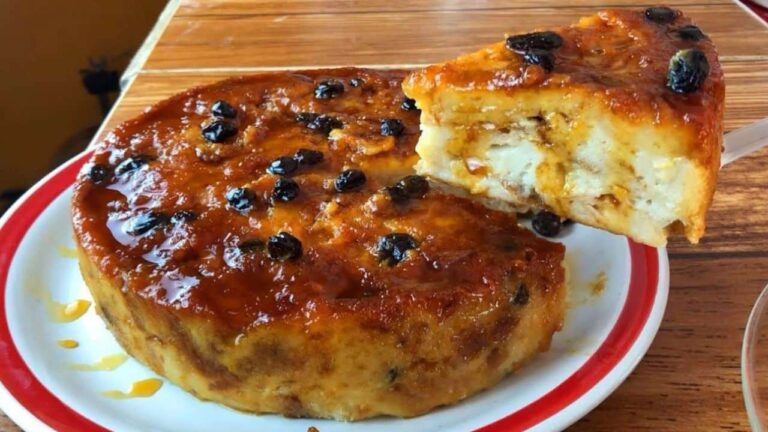 delicioso pudim com pão dormido