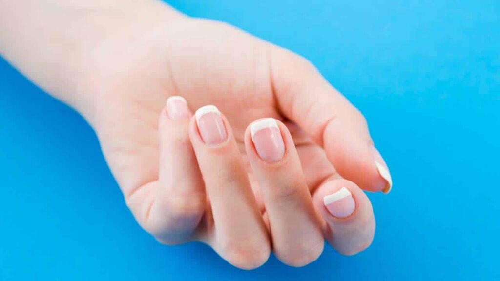Quais vitaminas são boas para o crescimento das unhas?