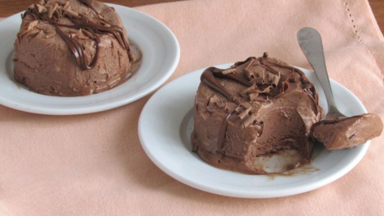 Sobremesa rápida de chocolate: Deliciosa e fácil de fazer!