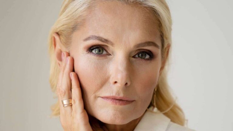 O que não deve faltar nos cuidados com a pele na menopausa?