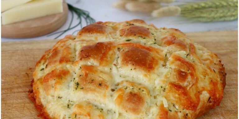 A receita de hoje é pão de alho