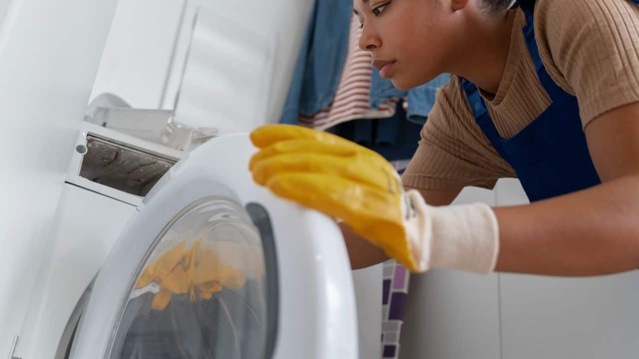O vinagre é ideal para limpar a máquina de lavar, segundo especialistas