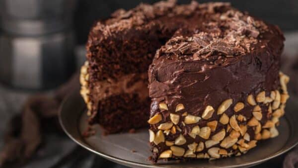 Bolo de creme de avelã em 5 minutos