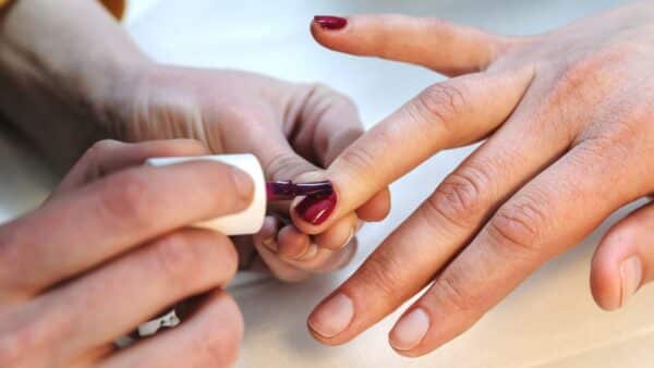 Unhas Truques para secar esmalte