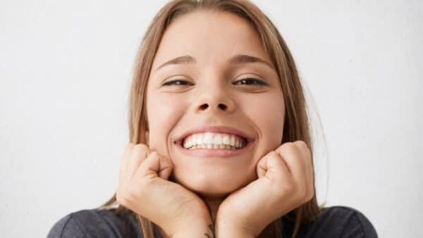 cascas de laranja para ter dentes brancos